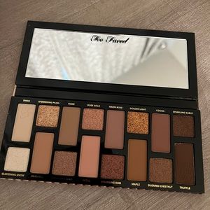 Too faced born this way pallet